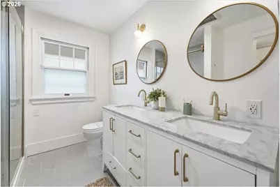 2451 SE Salmon St, Portland, OR 97214 - Photo 16