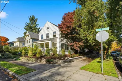 2451 SE Salmon St, Portland, OR 97214 - Photo 2