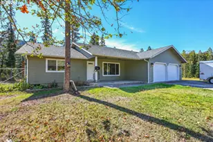 188 Trillium Ln, Tenmile, OR 97481 - Photo 22