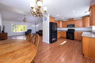 188 Trillium Ln, Tenmile, OR 97481 - Photo 8