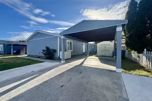 1735 NE 3rd Pl, Hermiston, OR 97838 - Photo 2