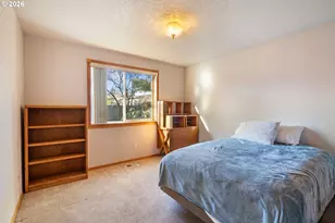 14252 SE Center St, Portland, OR 97236 - Photo 26