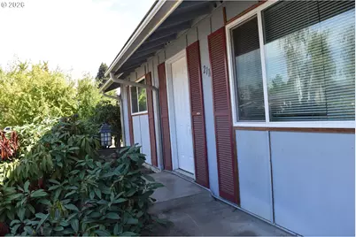 2110 Birchwood Ave, Eugene, OR 97401 - Photo 4
