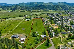 1971 E Sixth Ave, Sutherlin, OR 97479 - Photo 2