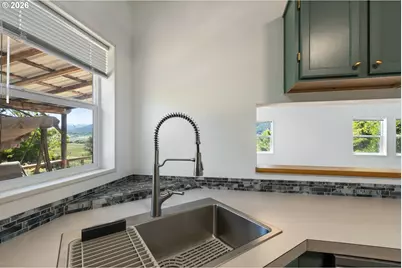 1971 E Sixth Ave, Sutherlin, OR 97479 - Photo 16