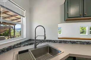 1971 E Sixth Ave, Sutherlin, OR 97479 - Photo 16