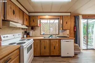 91511 Spaw Ln, Coos Bay, OR 97420 - Photo 8