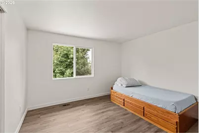 992 S 44th St, Springfield, OR 97478 - Photo 26