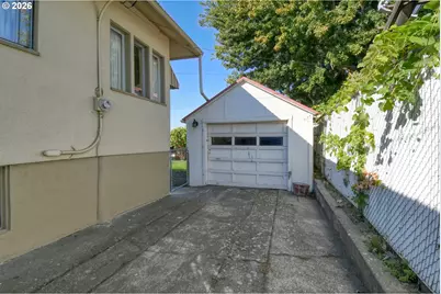 3 NW 9th St, Pendleton, OR 97801 - Photo 36