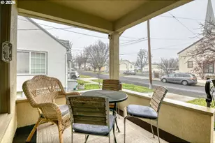 3 NW 9th St, Pendleton, OR 97801 - Photo 2