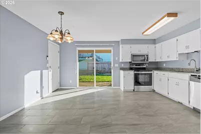 955 SE Hogan Rd, Gresham, OR 97080 - Photo 12