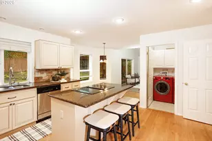 11544 SE Highland Loop, Clackamas, OR 97015 - Photo 8