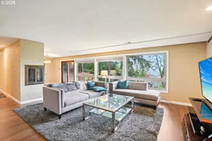 12444 SW 57th Ave, Portland, OR 97219 - Photo 4