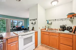 12444 SW 57th Ave, Portland, OR 97219 - Photo 32