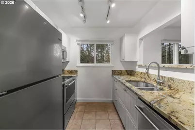 20050 Snowdrop Ct #1, West Linn, OR 97068 - Photo 6