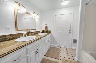 670 Smith Dr, Woodburn, OR 97071 - Photo 36