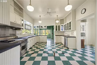 30295 N Highway 99W, Newberg, OR 97132 - Photo 6