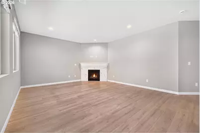 222 W 17th St, Lafayette, OR 97127 - Photo 12
