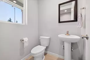 222 W 17th St, Lafayette, OR 97127 - Photo 14