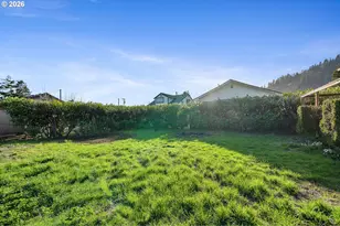 215 Cypress Ave, Garibaldi, OR 97118 - Photo 12