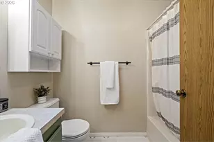 3361 Honeywood St, Eugene, OR 97408 - Photo 22