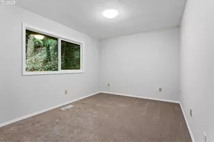 6647 SE 122nd Ave, Portland, OR 97236 - Photo 34