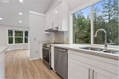 6647 SE 122nd Ave, Portland, OR 97236 - Photo 26