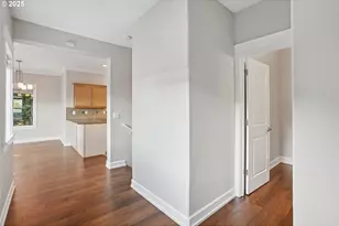 610 S Nevada St, Portland, OR 97219 - Photo 14