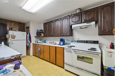 2506 1st St, Tillamook, OR 97141 - Photo 26