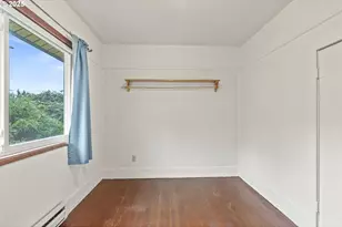 690 N 3rd Pl, Kalama, WA 98625 - Photo 12