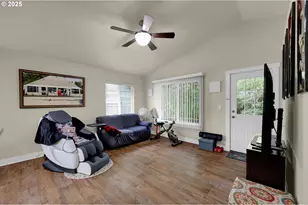 25246 Corky Ln, Veneta, OR 97487 - Photo 20