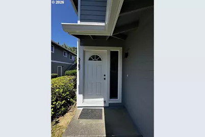 3182 NE 16th St, Gresham, OR 97030 - Photo 2