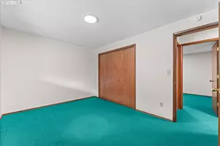 880 NW 3rd St, Gresham, OR 97030 - Photo 34