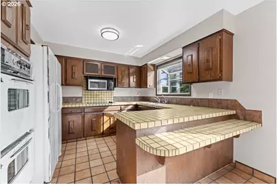880 NW 3rd St, Gresham, OR 97030 - Photo 22
