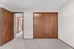 880 NW 3rd St, Gresham, OR 97030 - Photo 30