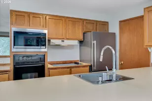 9080 NW Kearney St, Portland, OR 97229 - Photo 6