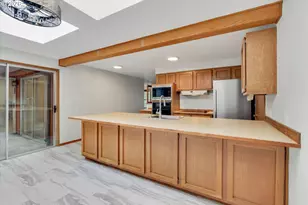 9080 NW Kearney St, Portland, OR 97229 - Photo 6