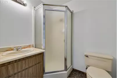 9080 NW Kearney St, Portland, OR 97229 - Photo 22
