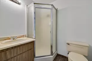 9080 NW Kearney St, Portland, OR 97229 - Photo 22