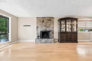 310 NE Kingwood St, McMinnville, OR 97128 - Photo 8