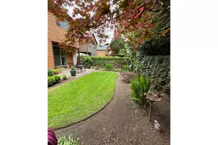 7798 SW Alder St, Portland, OR 97224 - Photo 40