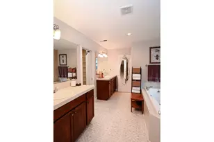 7798 SW Alder St, Portland, OR 97224 - Photo 26