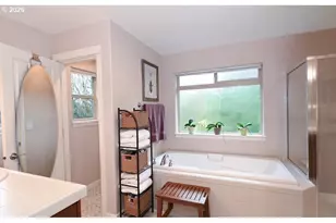 7798 SW Alder St, Portland, OR 97224 - Photo 28