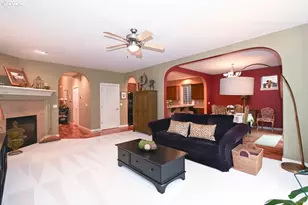 7798 SW Alder St, Portland, OR 97224 - Photo 8