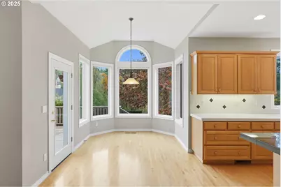 8722 NW Benson St, Portland, OR 97229 - Photo 16