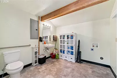 2707 Broadway, North Bend, OR 97459 - Photo 16