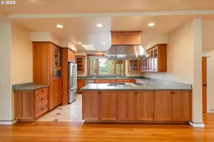 509 Jasmine Wy, Roseburg, OR 97471 - Photo 12