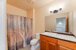 509 Jasmine Wy, Roseburg, OR 97471 - Photo 28