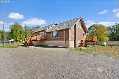 300 Lincoln Creek Rd, Centralia, WA 98531 - Photo 2