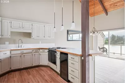 1310 River Rd #2, Longview, WA 98632 - Photo 8